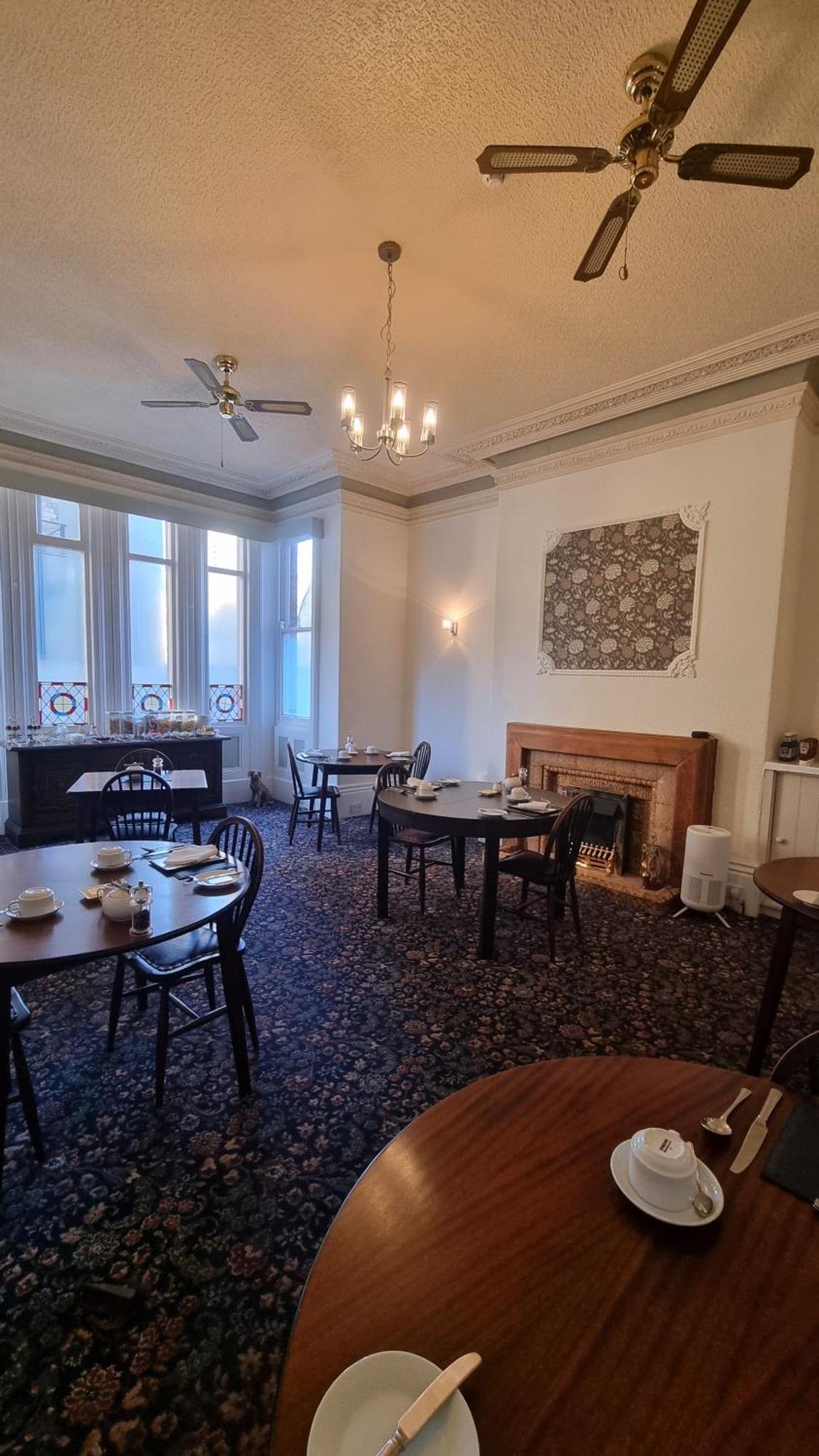 The Cavendish Hotel Scarborough Eksteriør billede